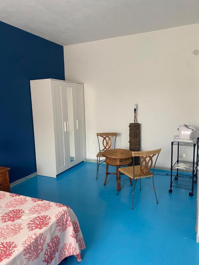 Le Stanze Del Mare Aparthotel Golfo Aranci Kültér fotó