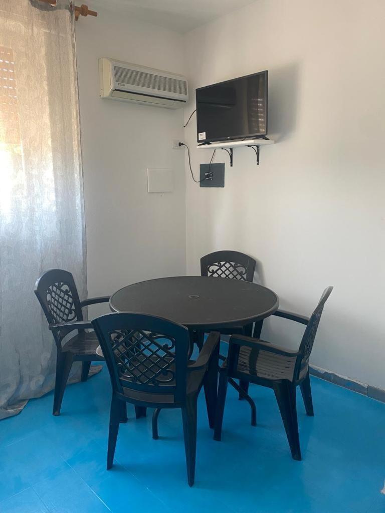 Le Stanze Del Mare Aparthotel Golfo Aranci Szoba fotó