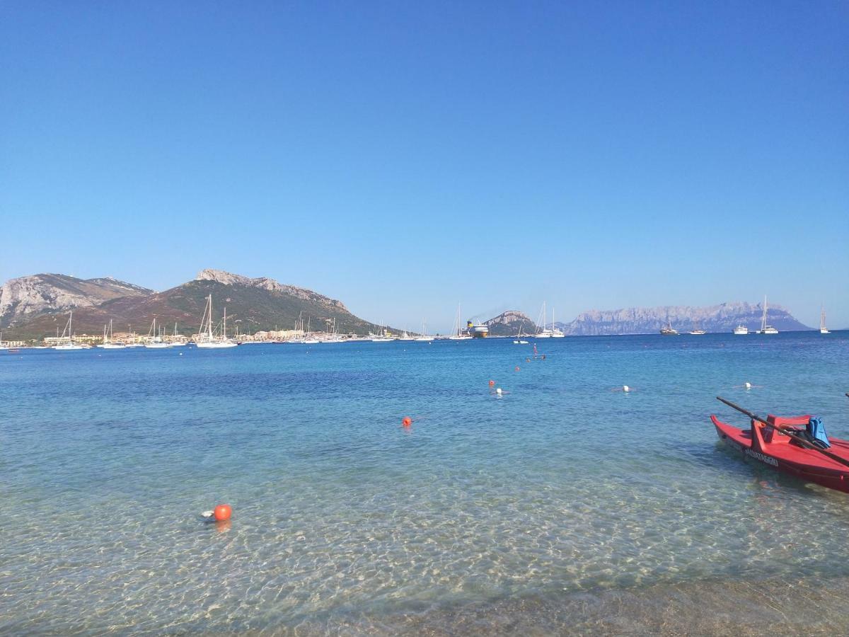 Le Stanze Del Mare Aparthotel Golfo Aranci Kültér fotó